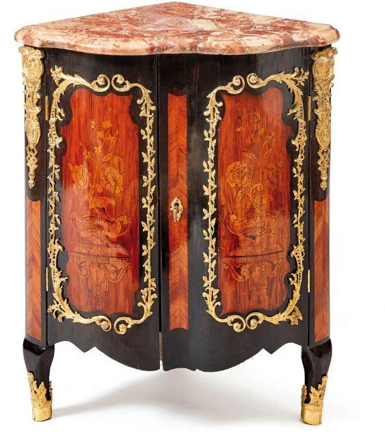 1172 Louis-XV-Encoignure Pierre Bernard, Opening bid 4,800 EUR