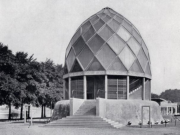 Bruno Taut, Glashaus, Werkbund-Ausstellung Köln, 1914, Foto: Werkbundarchiv – Museum der Dinge, Berlin