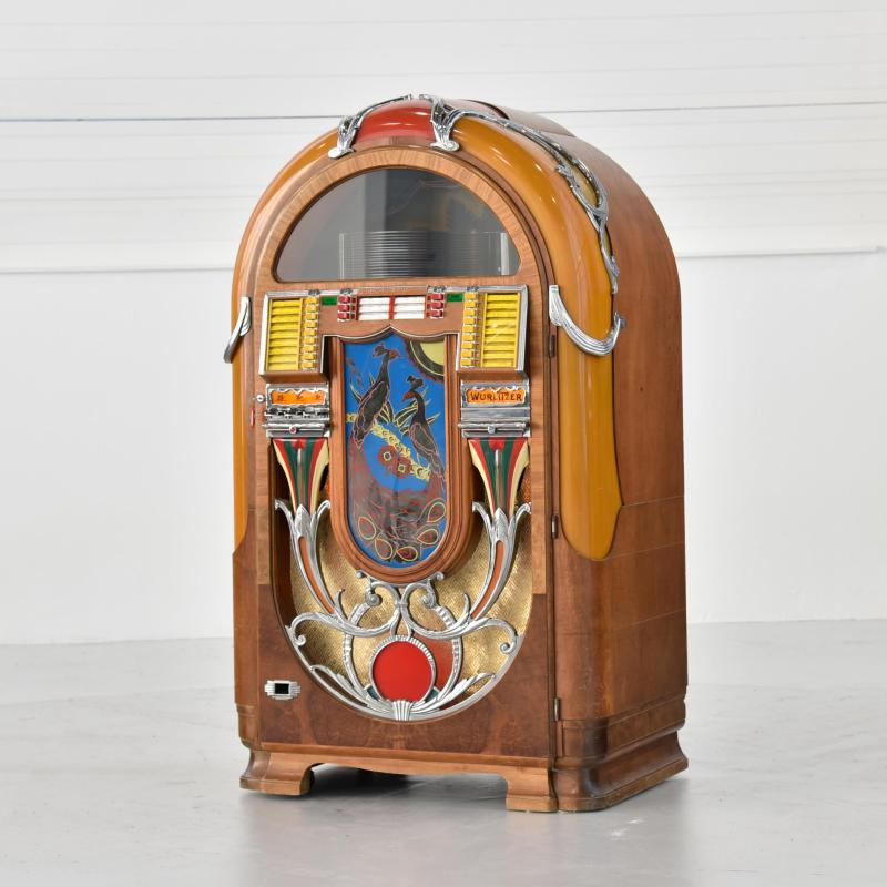 Nr. 1: 1941 Wurlitzer 850 „Peacock“, Startpreis € 1.000