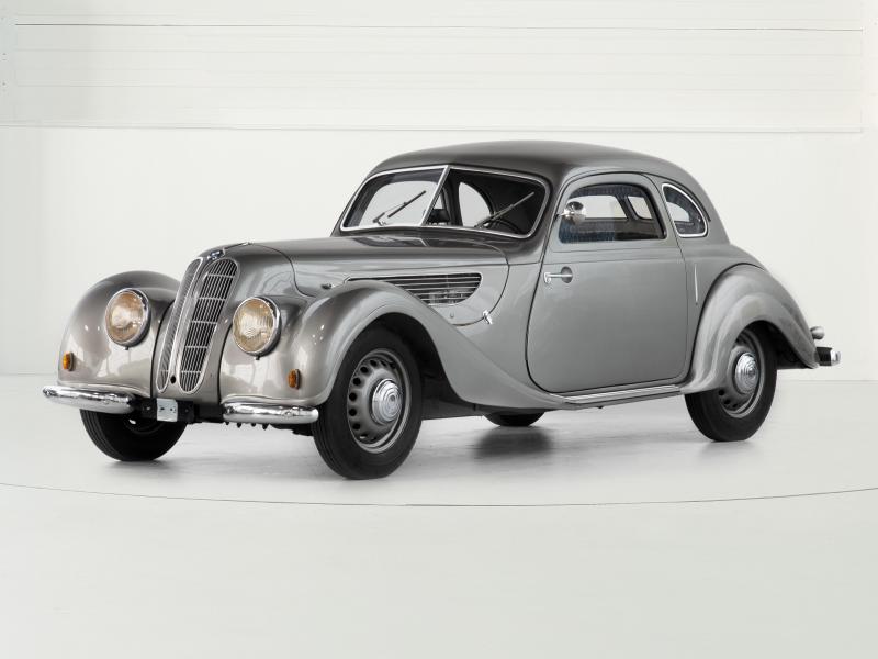 Lot 68: 1940 BMW 327 Coupé, eines von nur 179 gebauten 327 Coupés, erzielter Preis € 287.500