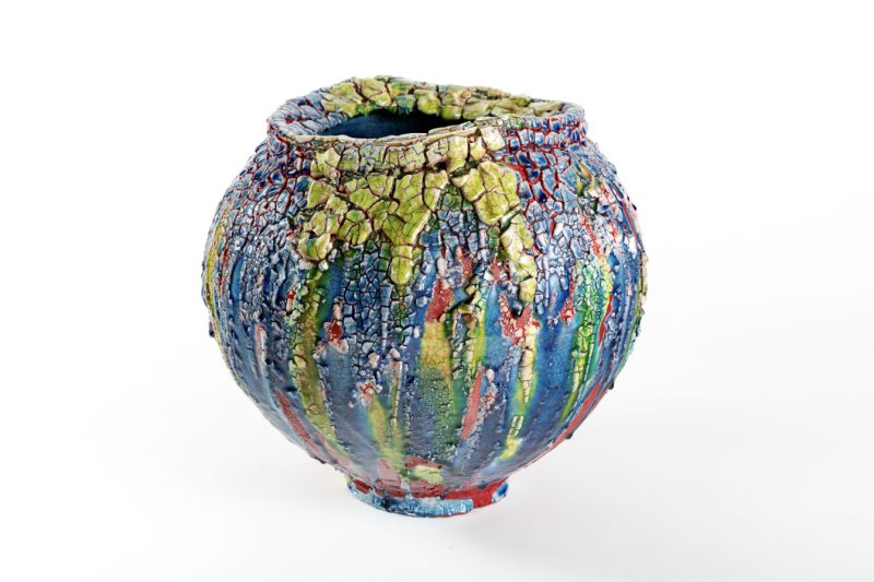 Ofukei and Lacquer Pot, 2022 by Kodai Ujiie at Ippodo Gallery. Image courtesy of Ippodo Gallery