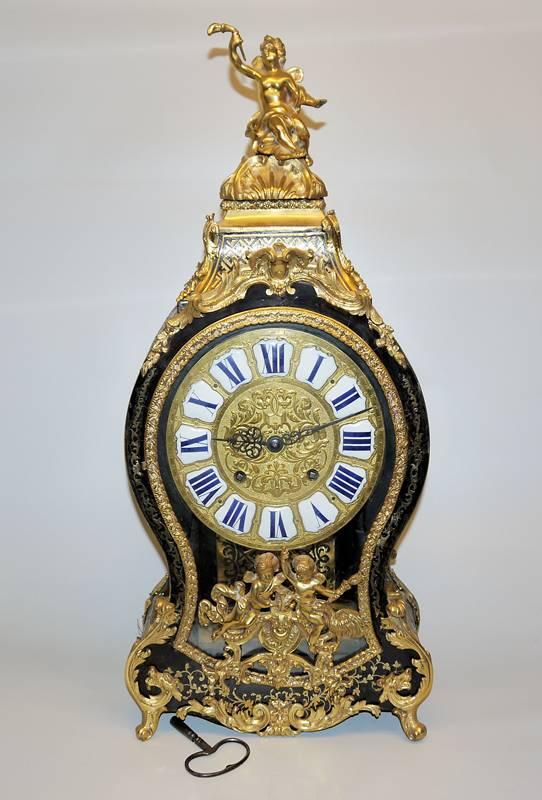 Los Nr. 424 | A294 0424-Repräsentative Boulle-Uhr mit Konsole, Frankreich 18./19. Jh. Limit: € 700 Taxe: € 2000-2500