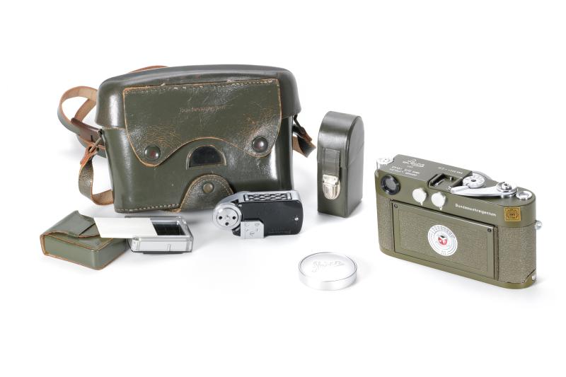 A Leica M3 from the former German Bundeswehr in a NATO olive green version from 1966 brought 162,500.00 after a starting price of EUR 30,000.00.