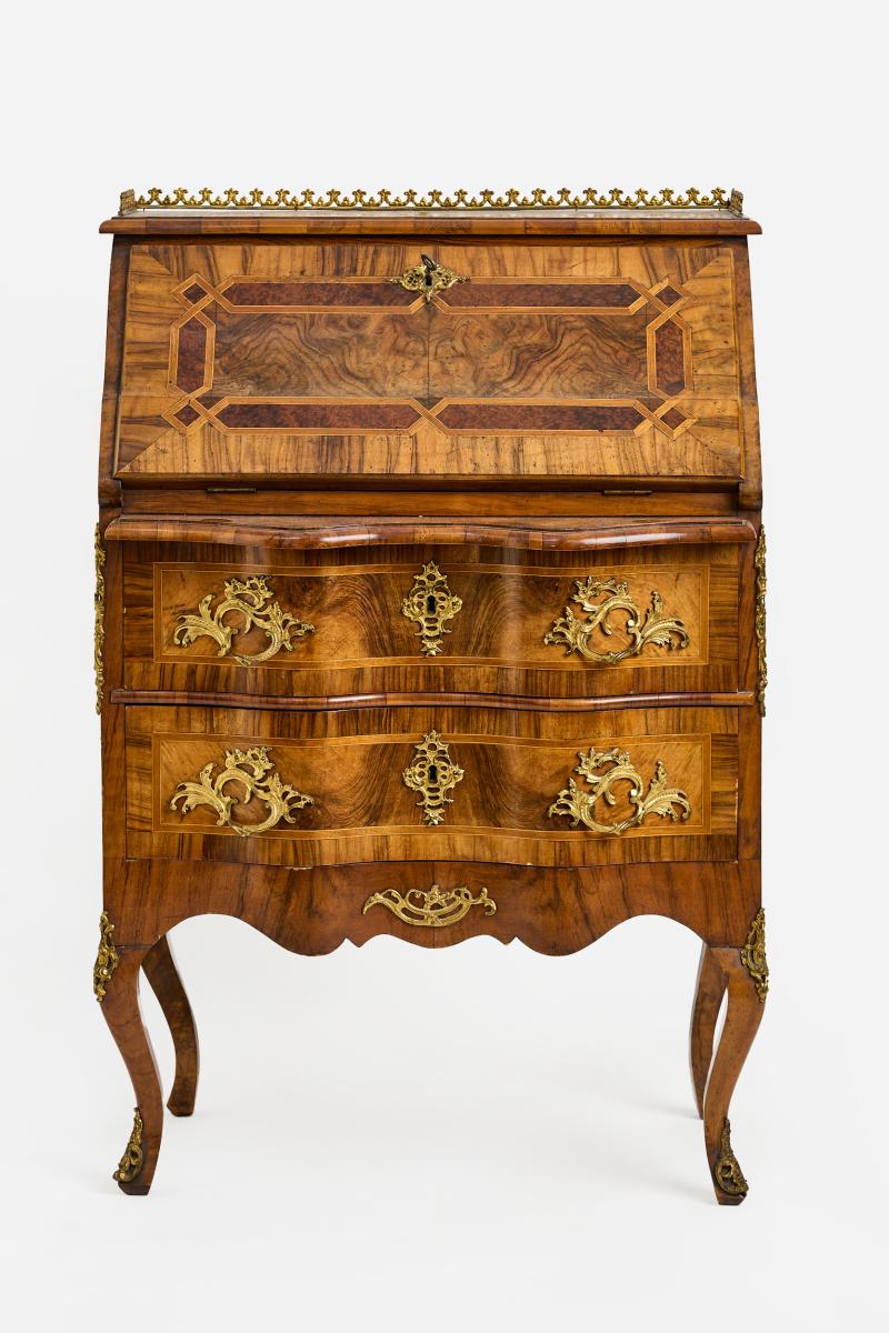 Lot 944 Schreibkommode Dresdner Barock, Limit 600 €