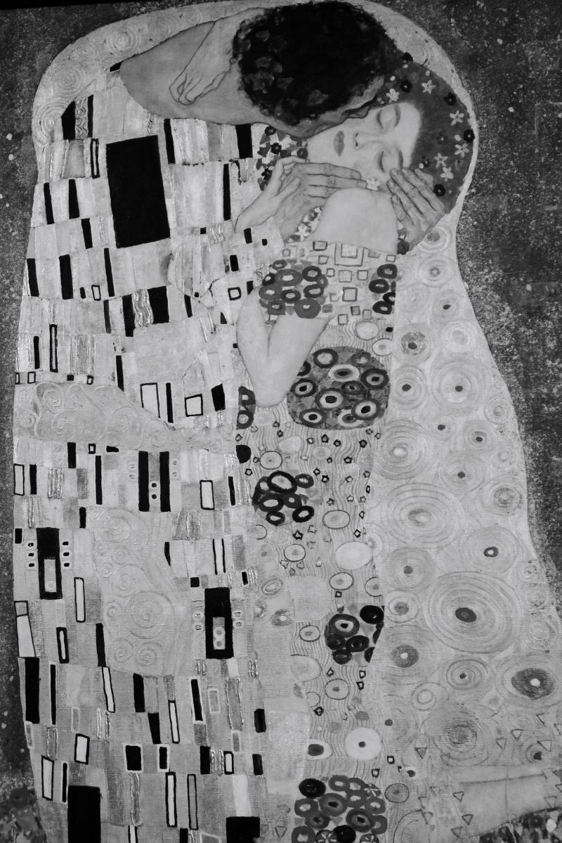 Gustav Klimt, Der Kuss (Liebespaar) (c) findART.cc Foto frei von Rechten.