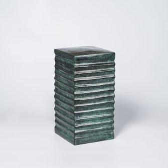 Karl Prantl, "Zur Ehre Gottes", 2023, Bronze patiniert, 36,5 x 18,5 x 18,5 cm