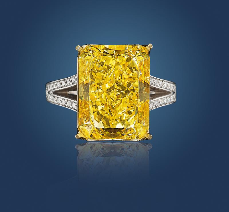 Natural Fancy Vivid Yellow Diamantring 12,34 ct Schätzwert € 450.000 – 700.000