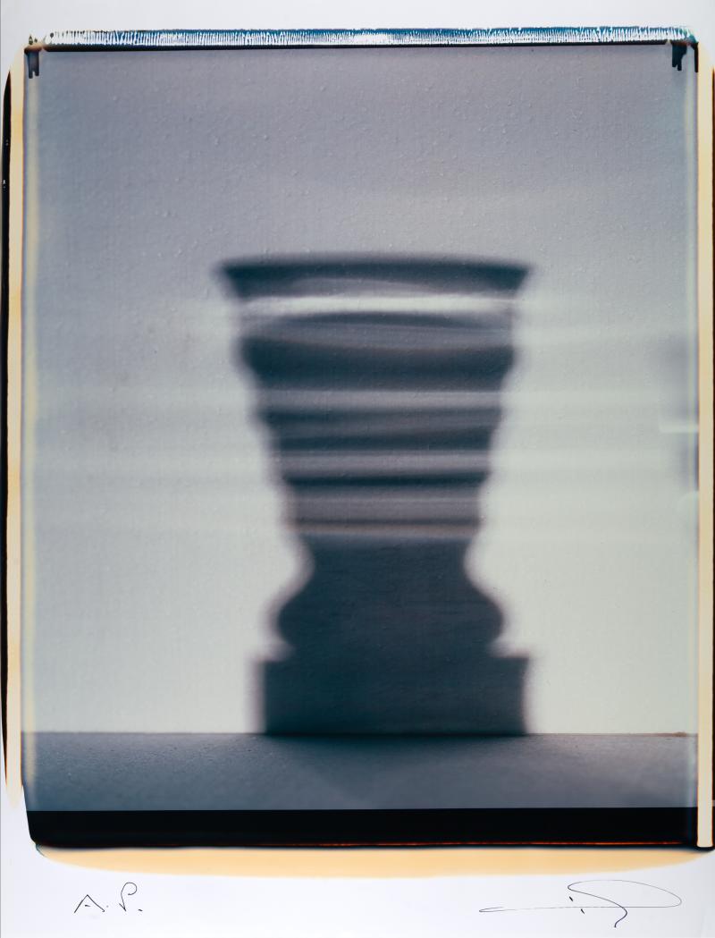 ULAY (1943–2020) 'Water for the dead', 1992 Unikat-Polaroid Polacolor 20x24 Inch, 82 x 56 cm Schätzpreis: € 14.000 – 16.000